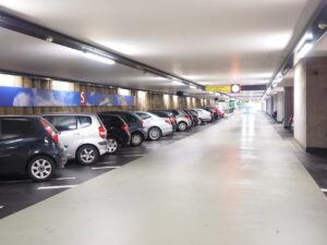 中洲でのもつ鍋を楽しむための車駐車場はどこにある？